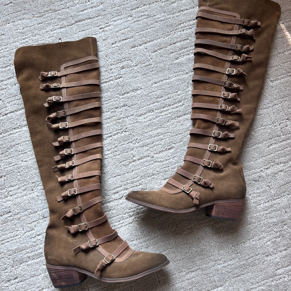 Joyfolie over the knee boots. New. Size 7.
